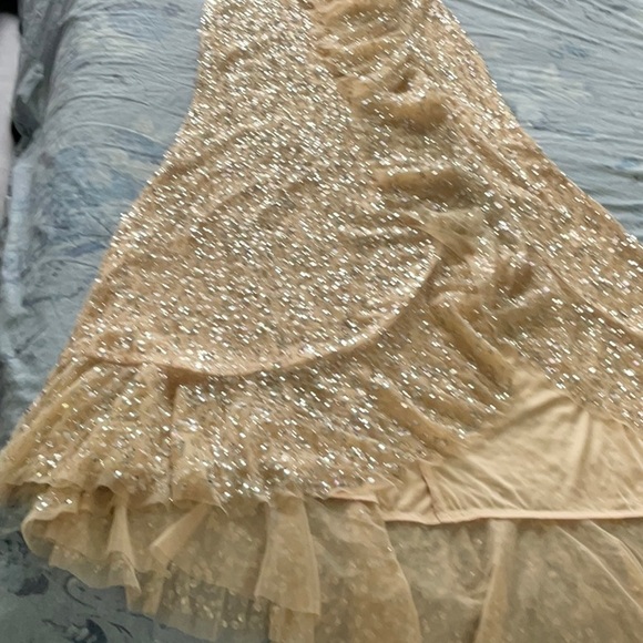 Mac Duggal Sequin Ruffle Asymmetric
Neck Tulle Gown/with Flutter Cap Sleeves - Picture 8 of 14